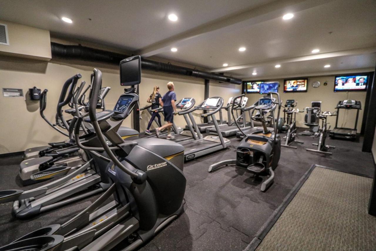 Mammoth Green 118 Located On Sierra Star Golf Course, Private Patio, Summer Pool Condo ماموث لاكيس المظهر الخارجي الصورة